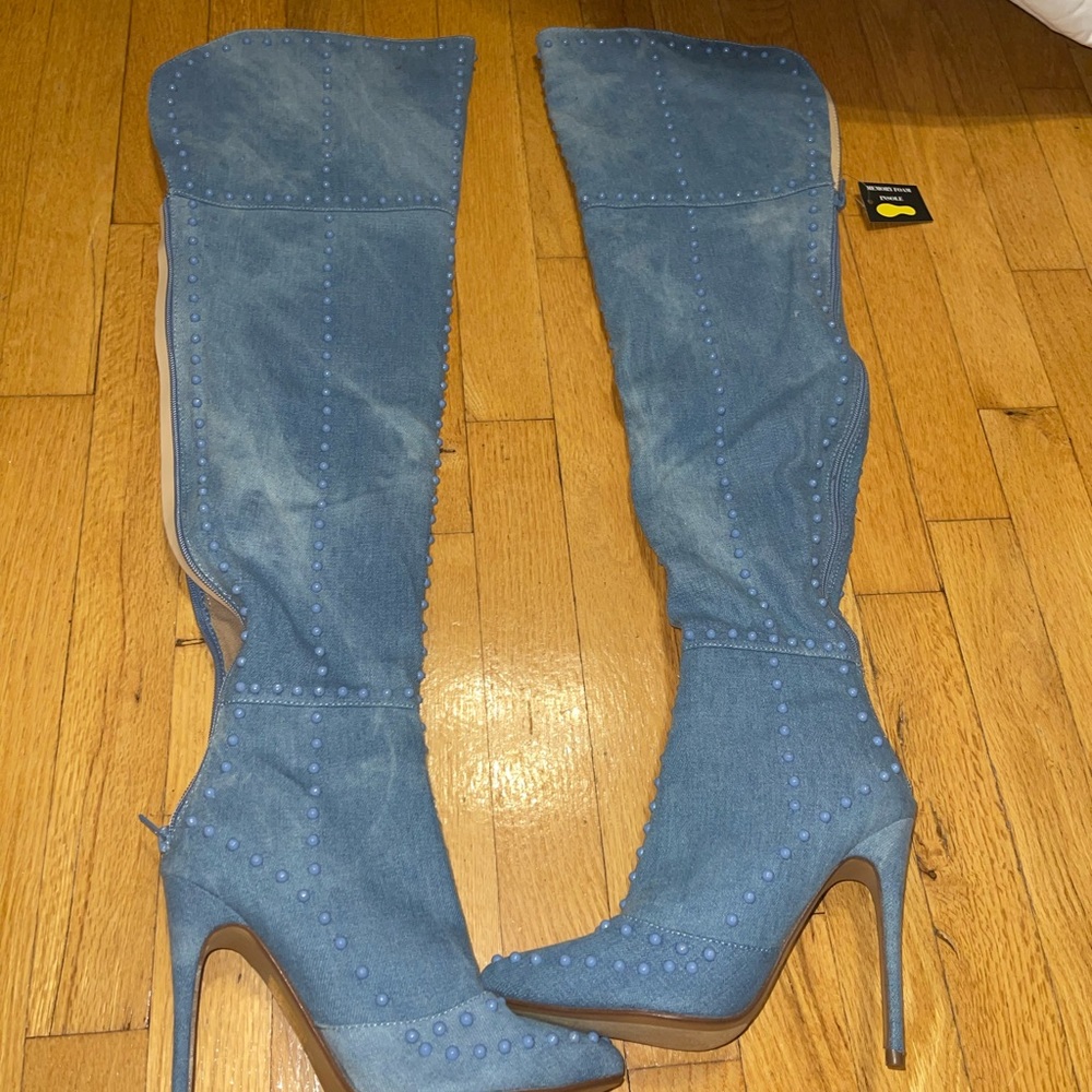 Super fun over the knee high boots from fashion nova. NEVER WORN. Size 5